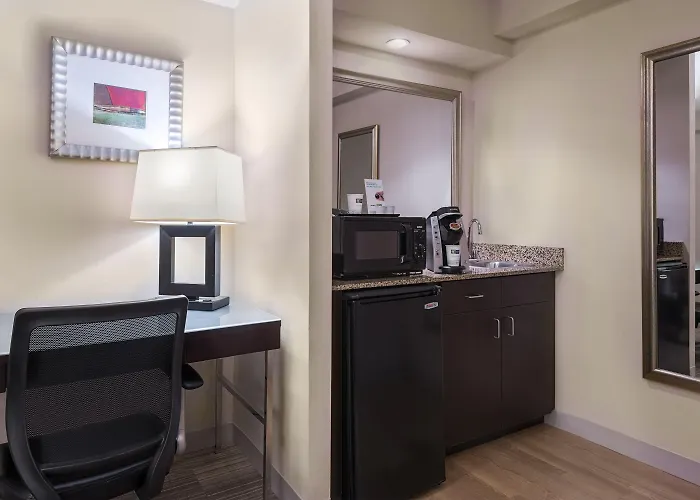 Holiday Inn Express Hotel & Suites Kendall East-Miami By Ihg